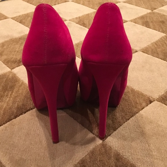 Super sexy Shiekh Raspberry pumps - Picture 3 of 7